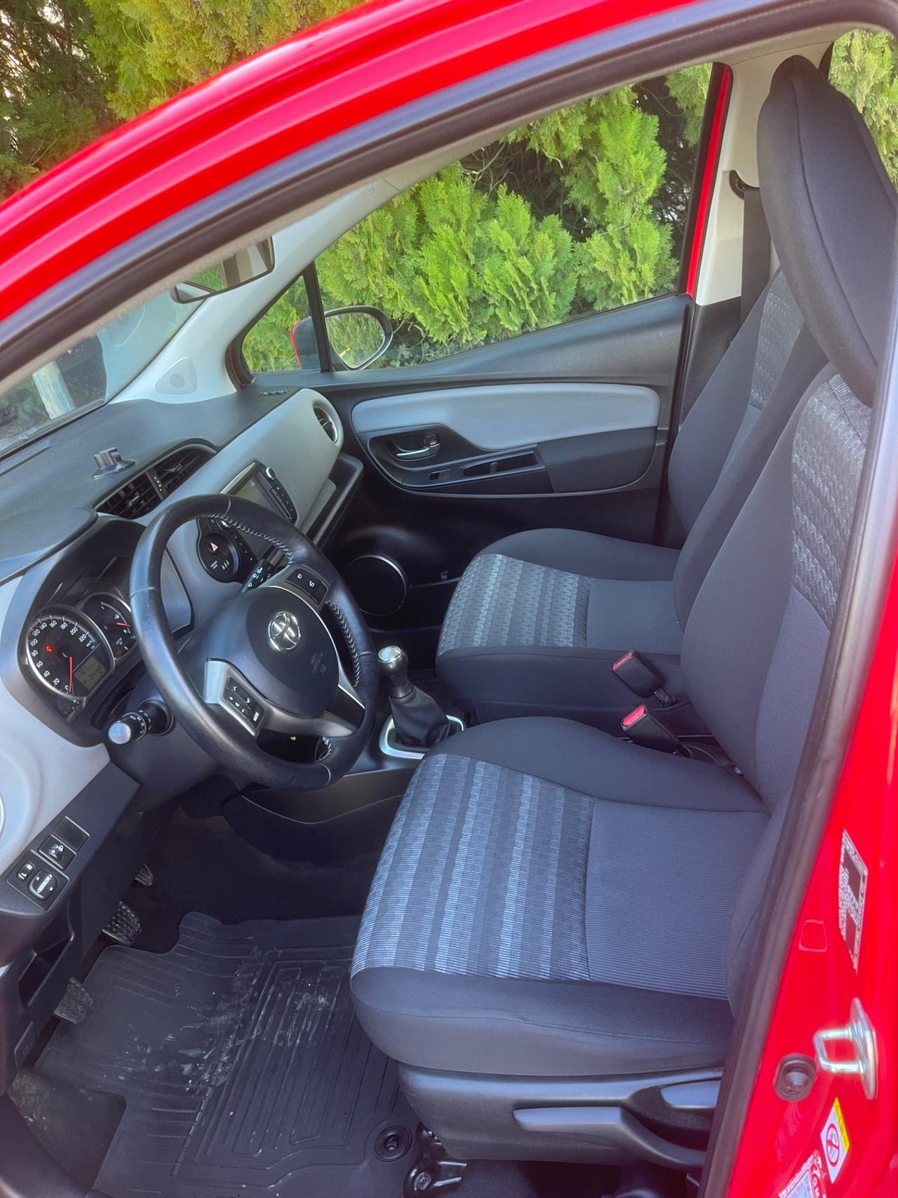 Toyota Yaris 1.0 5 porte Lounge