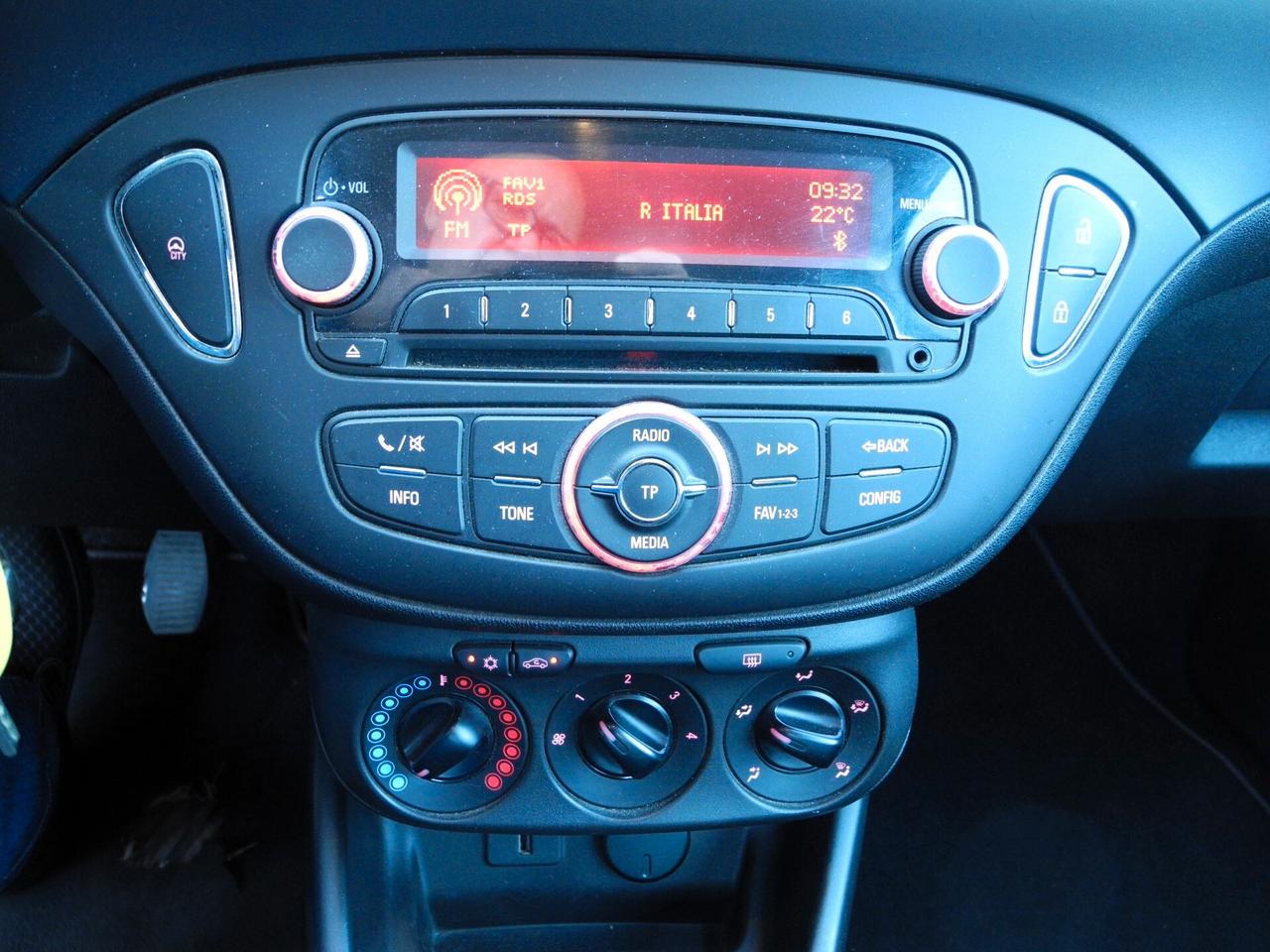 Opel Corsa 1.2 5 porte n-Joy