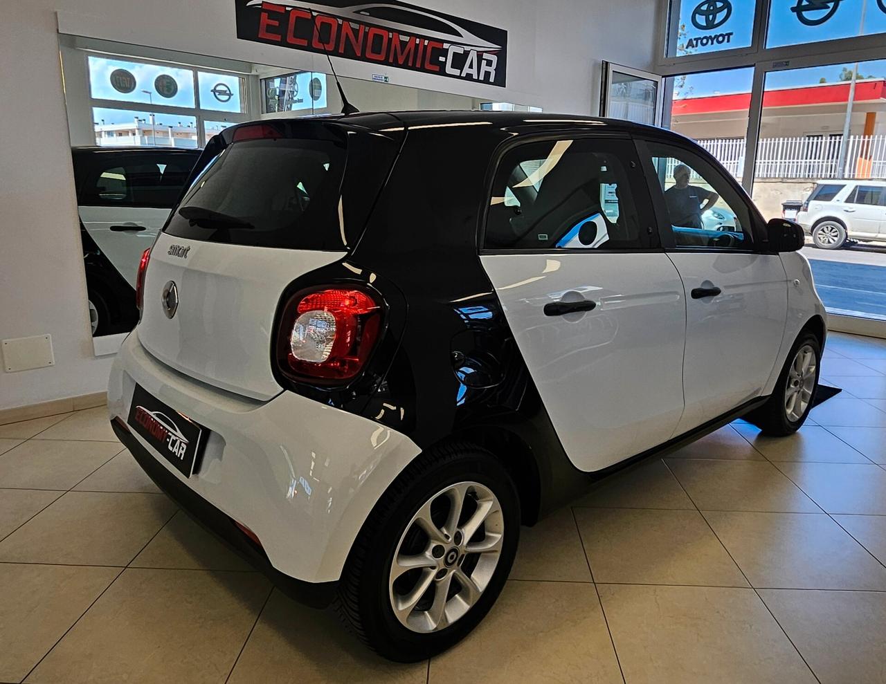 Smart ForFour 70 1.0 twinamic Nightview black