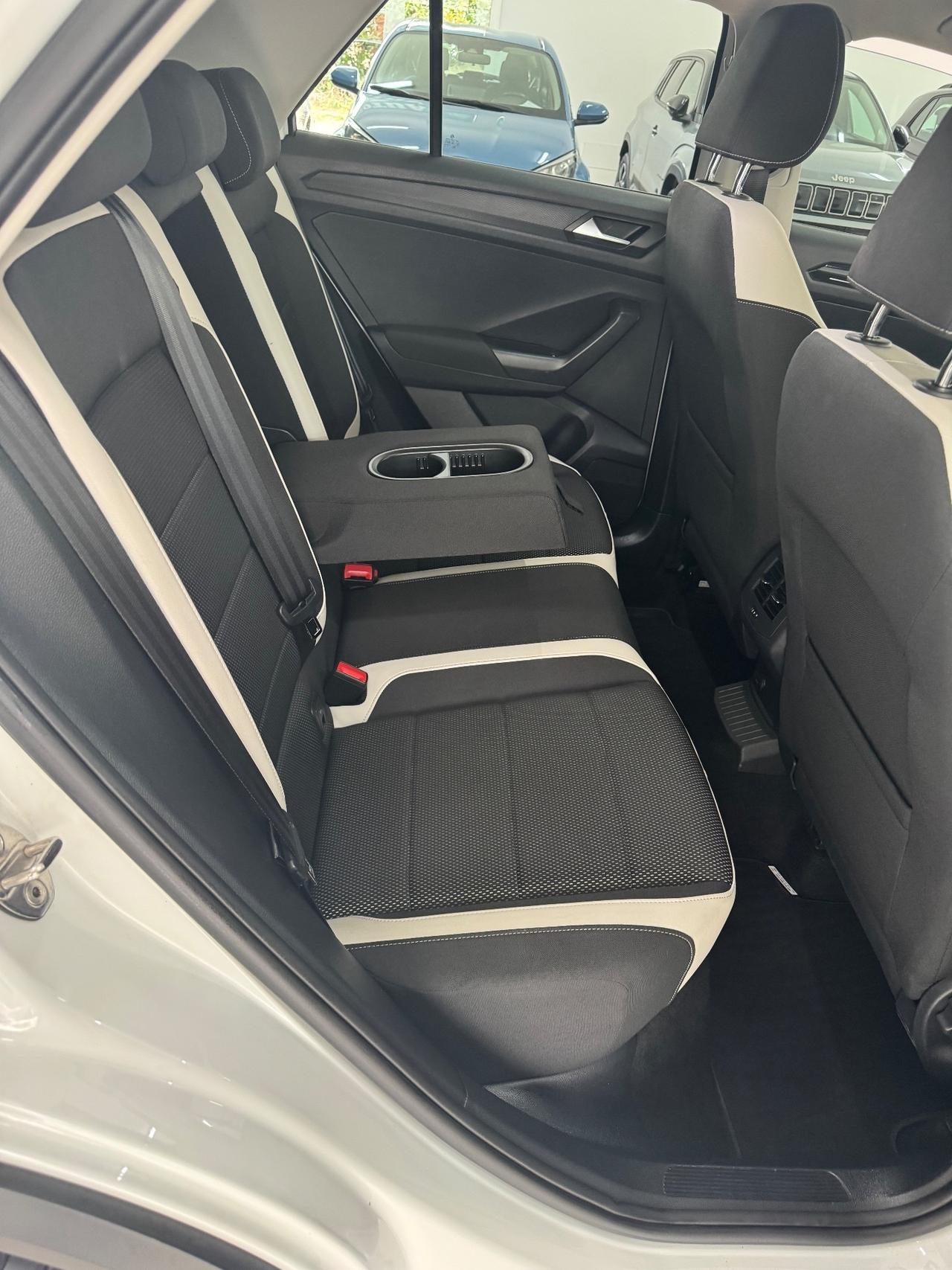 Volkswagen T-Roc 1.6 TDI SCR Advanced BlueMotion Technology