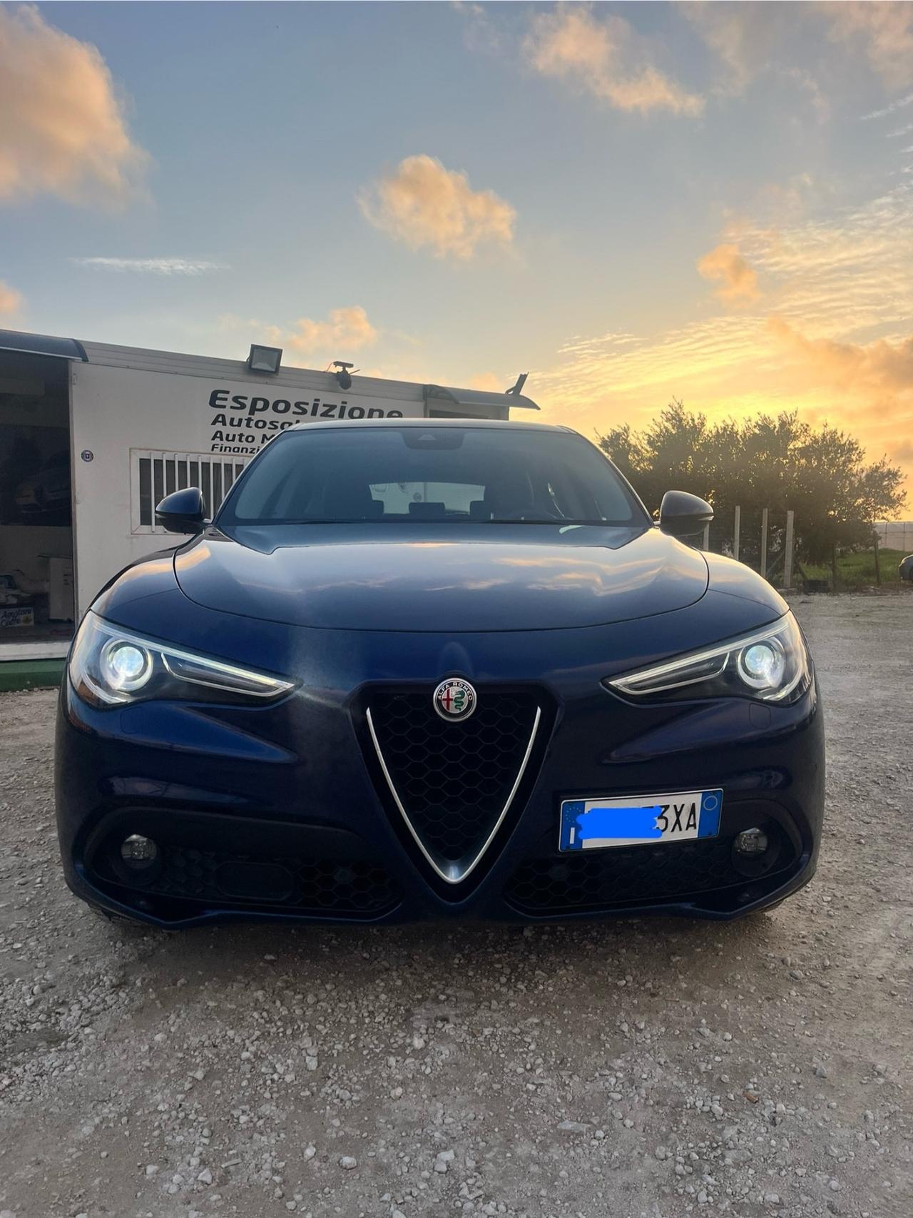 Alfa Romeo Stelvio 2.2 Turbodiesel 180 CV navigatore fari uxseno