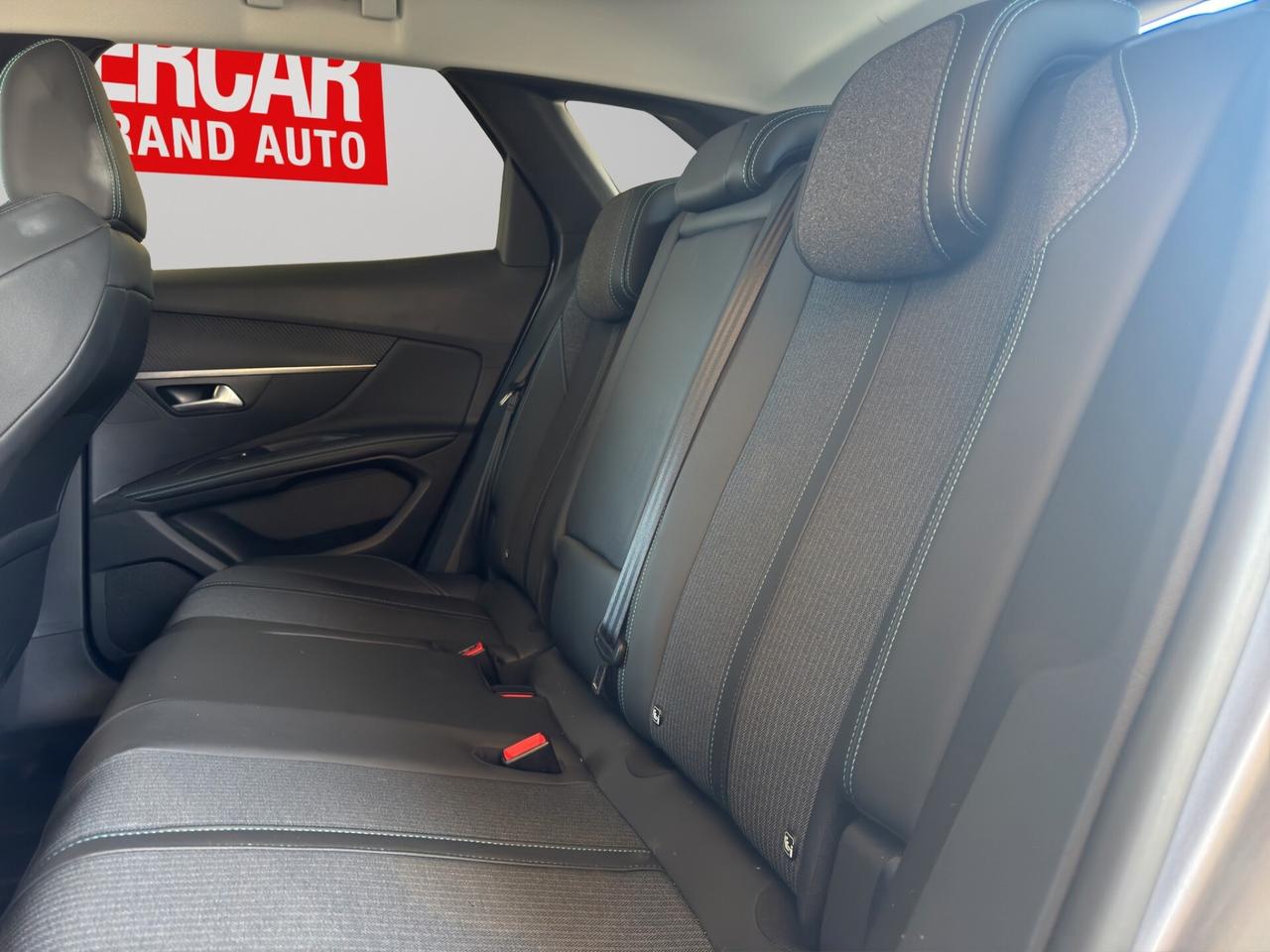 Peugeot 3008 BlueHDi 130 S&S Allure Pack