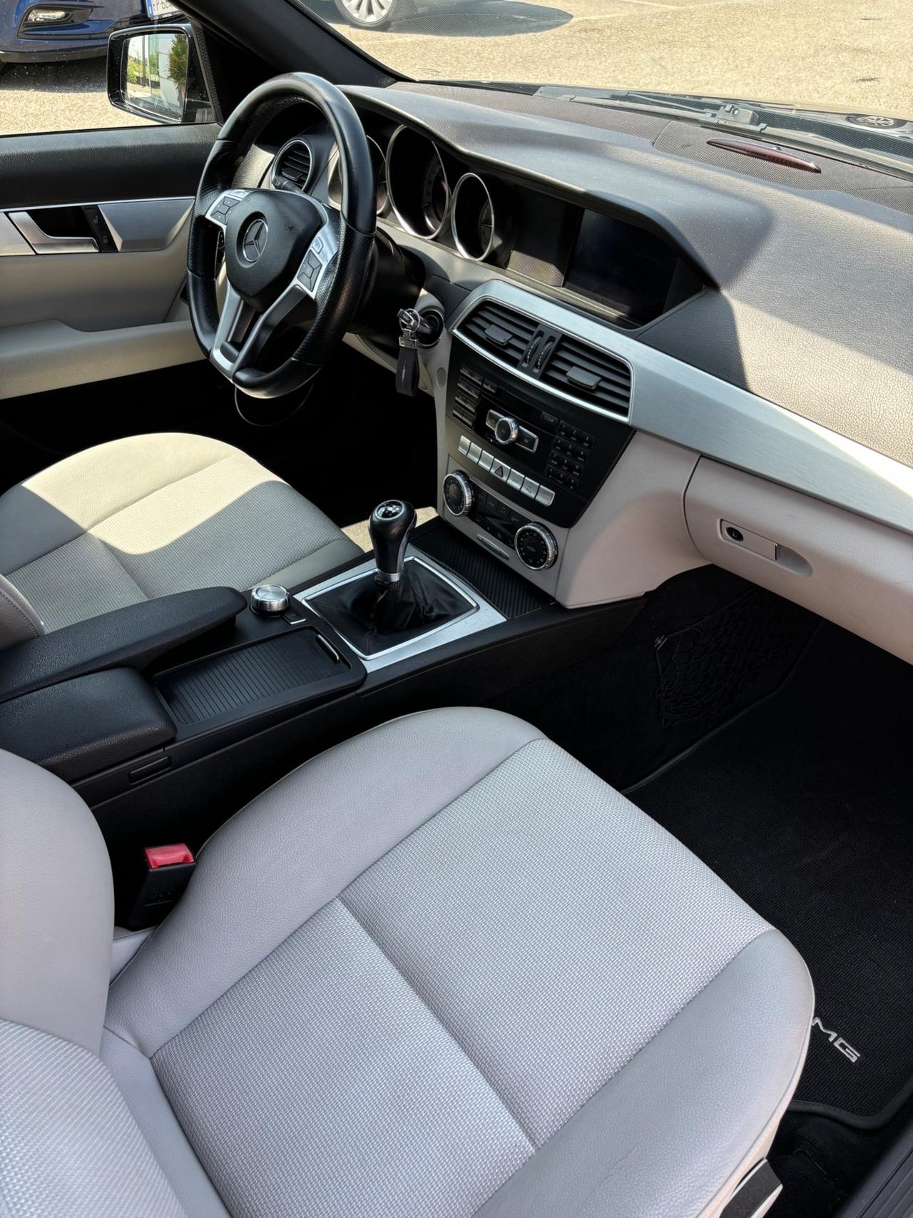 Mercedes-benz C 200 CDI Avantgarde AMG - 2011