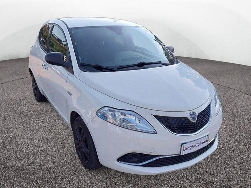 Lancia Ypsilon III 2015 1.2 Silver 69cv