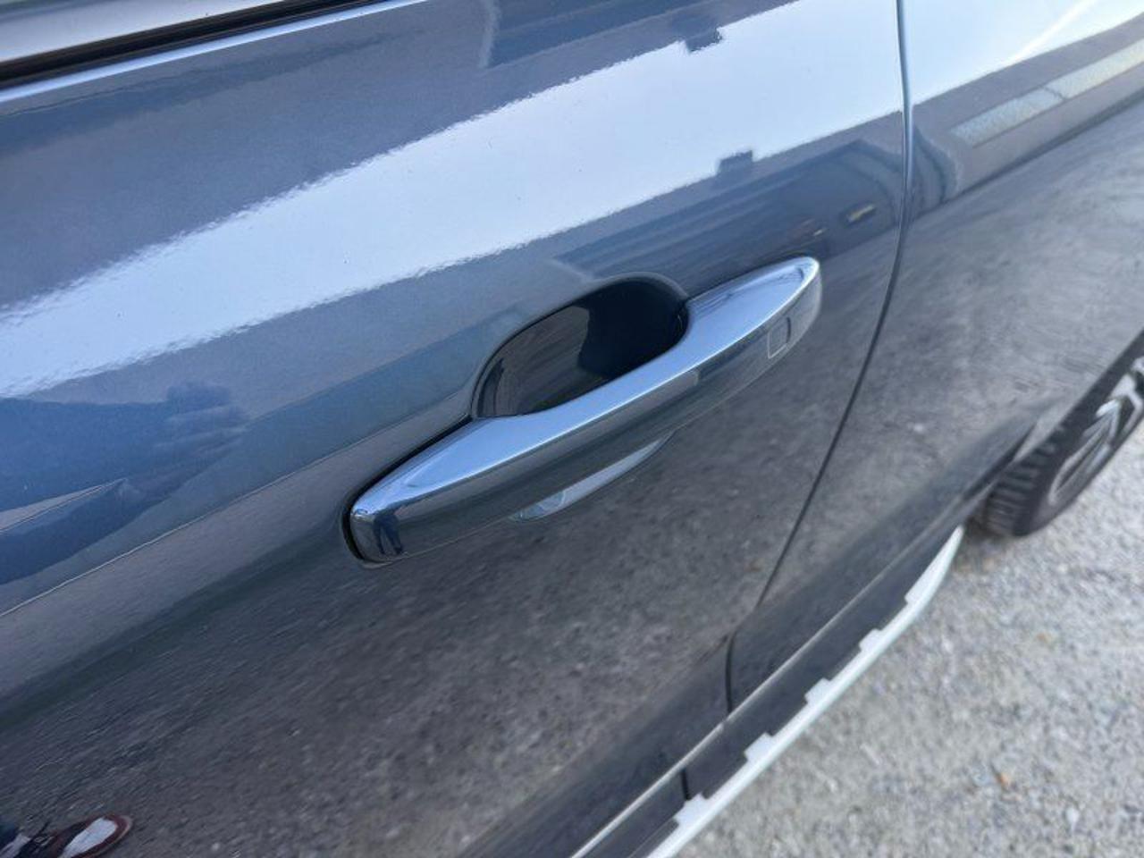 Volvo XC60 T6 Recharge Plug-in Hybrid AWD automatico Ultimate