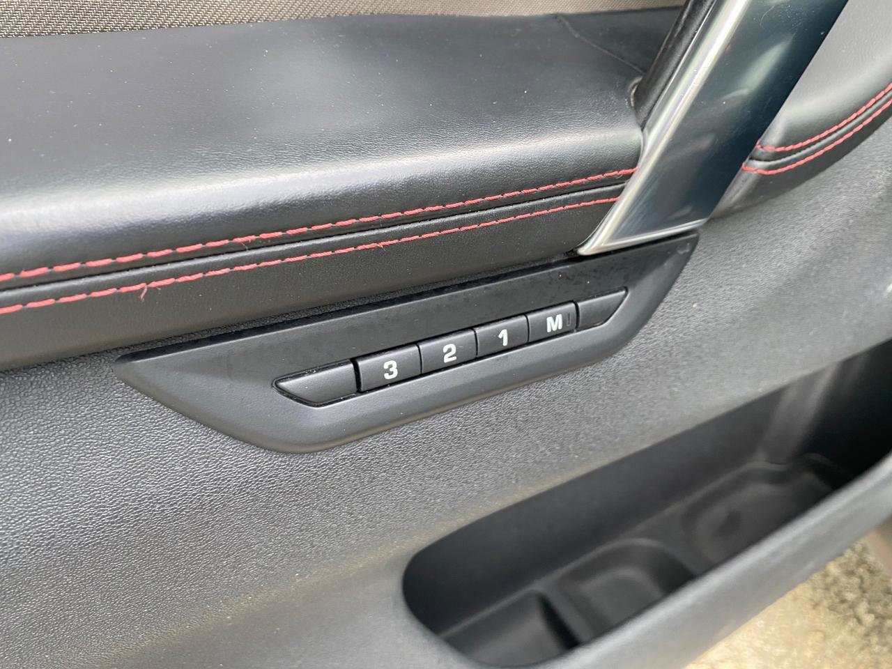 Land Rover Discovery Sport 2.0 AWD SE R Dynamic - 2021
