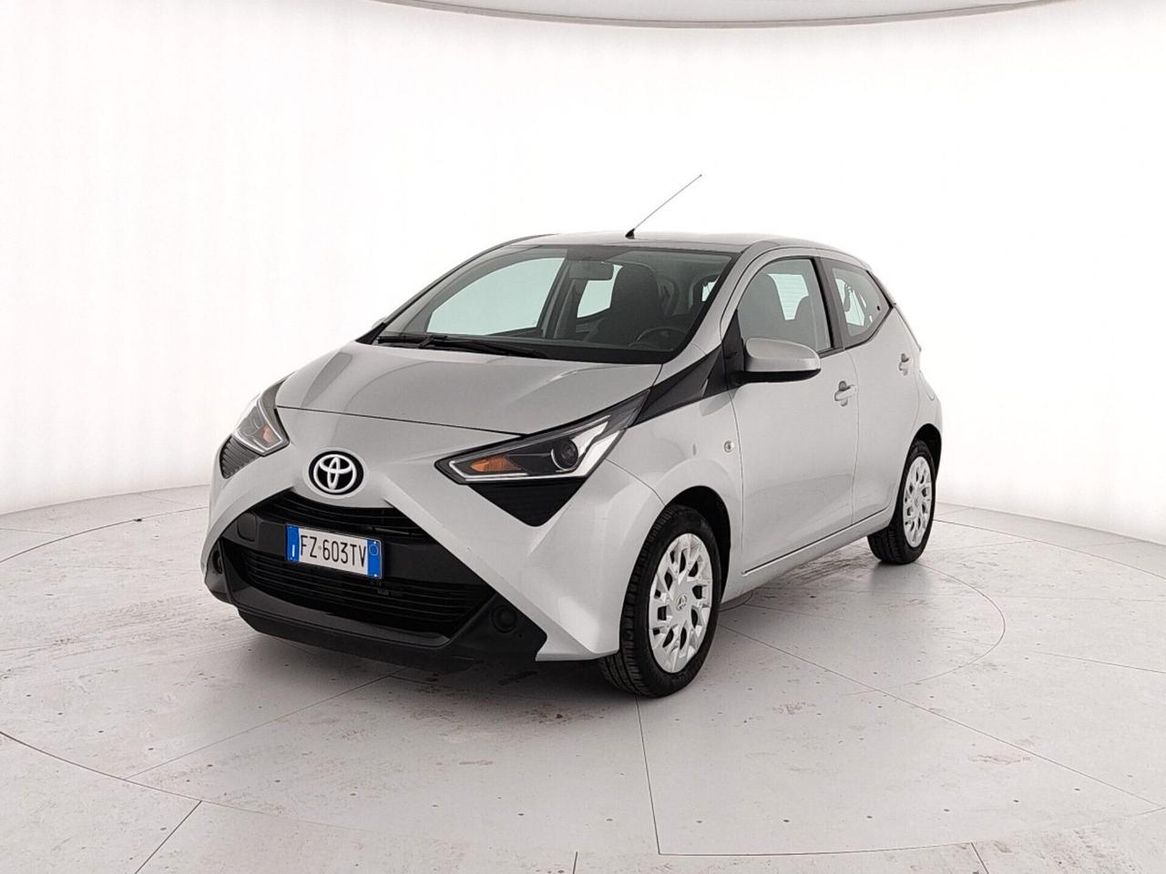 Toyota Aygo 1.0 VVT-i 69 CV 5 porte x-business