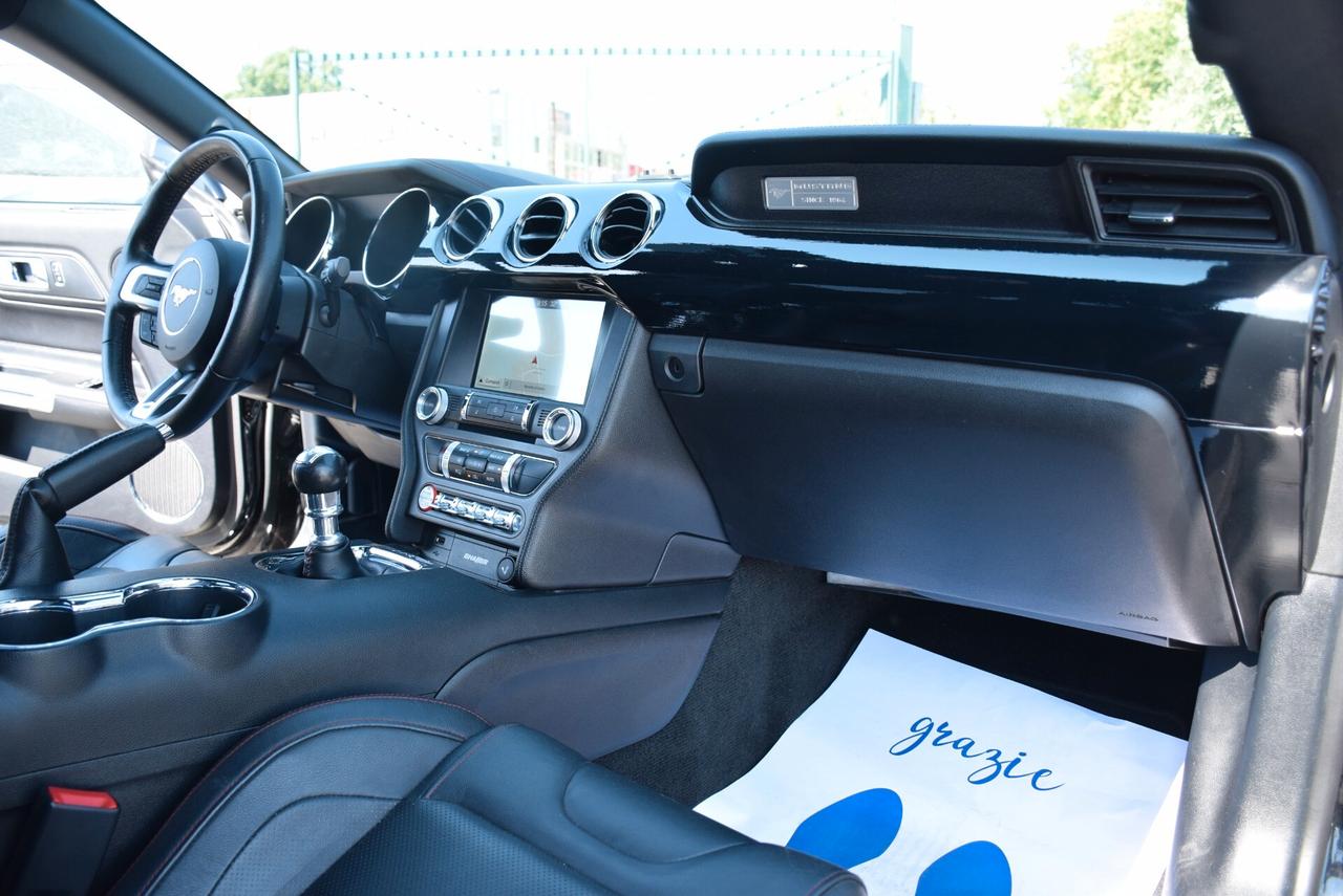 Ford Mustang Fastback - IVA DETR. 2.3 6M 314CV SHAKER FULL