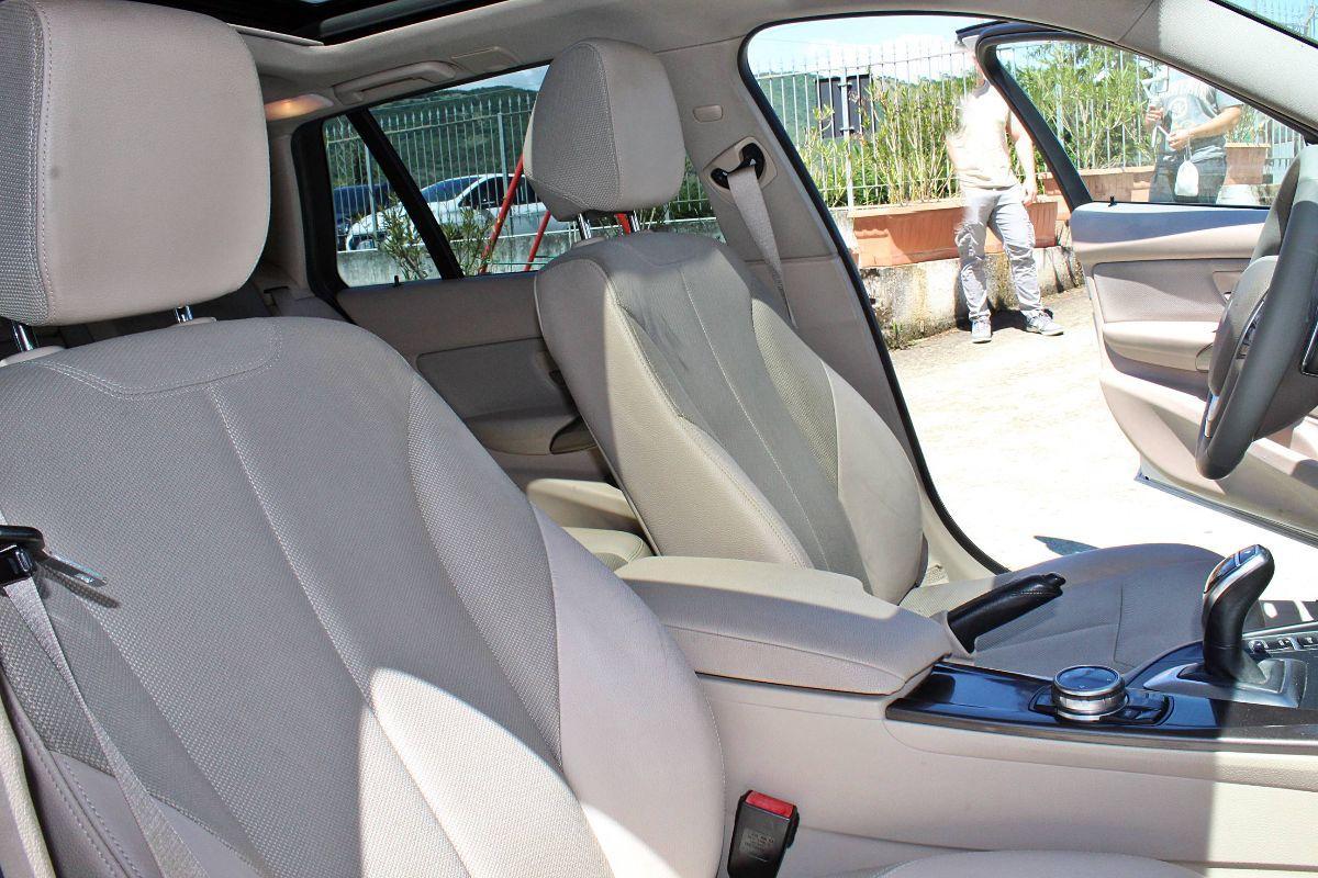 BMW - Serie 3 Touring - 320d Modern