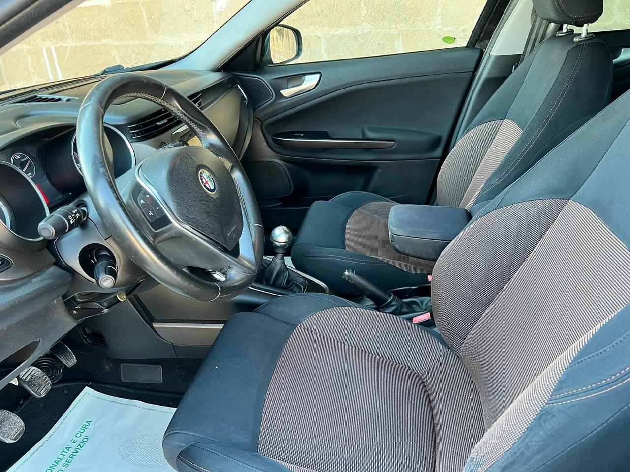 Alfa Romeo Giulietta 1.6 JTDm-2 105 CV Exclusive