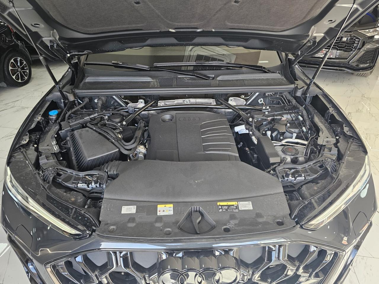 Nuova AUDI Q5 Sportback S line edition TDI quattro 150 kW 204CV S tronic Grigio Tambora metallizzato