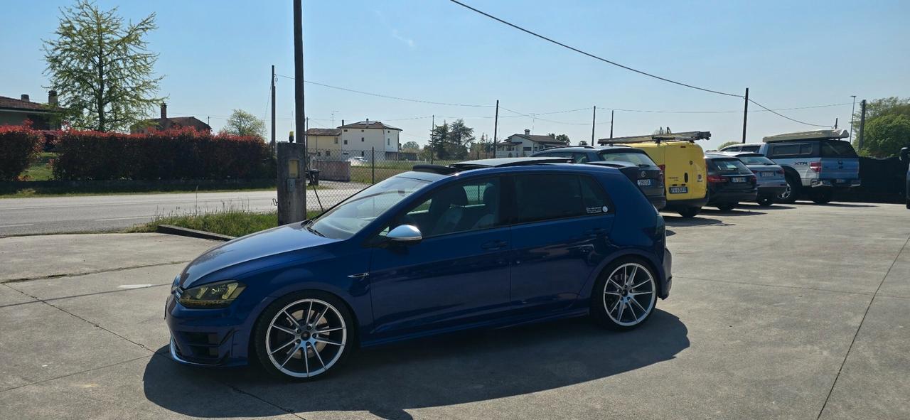 Volkswagen Golf R