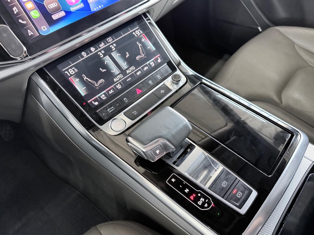 Audi Q8 50 TDI quattro tiptronic S-LINE PANORAMICO