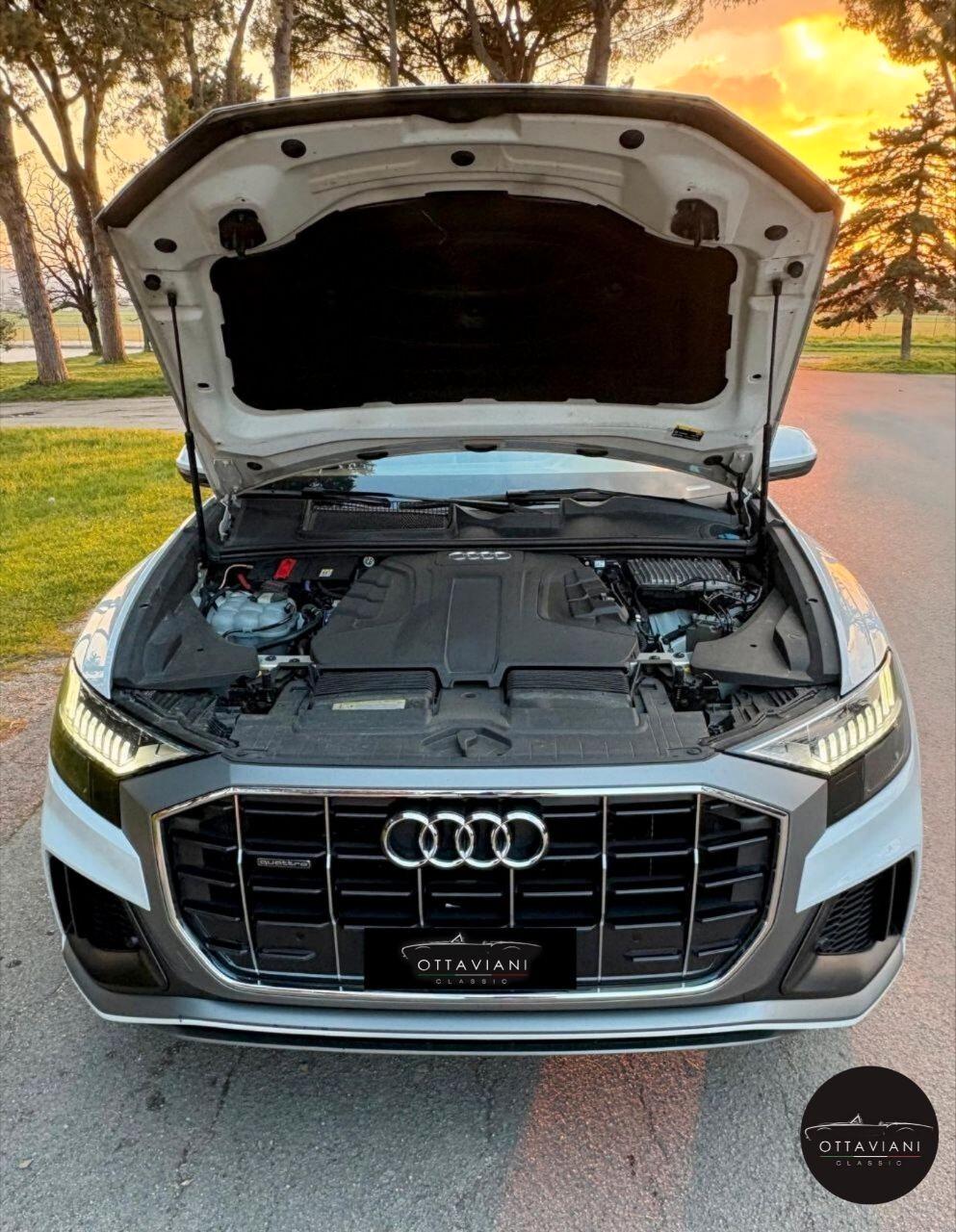 Audi Q8 S-line unipro full book service Audi