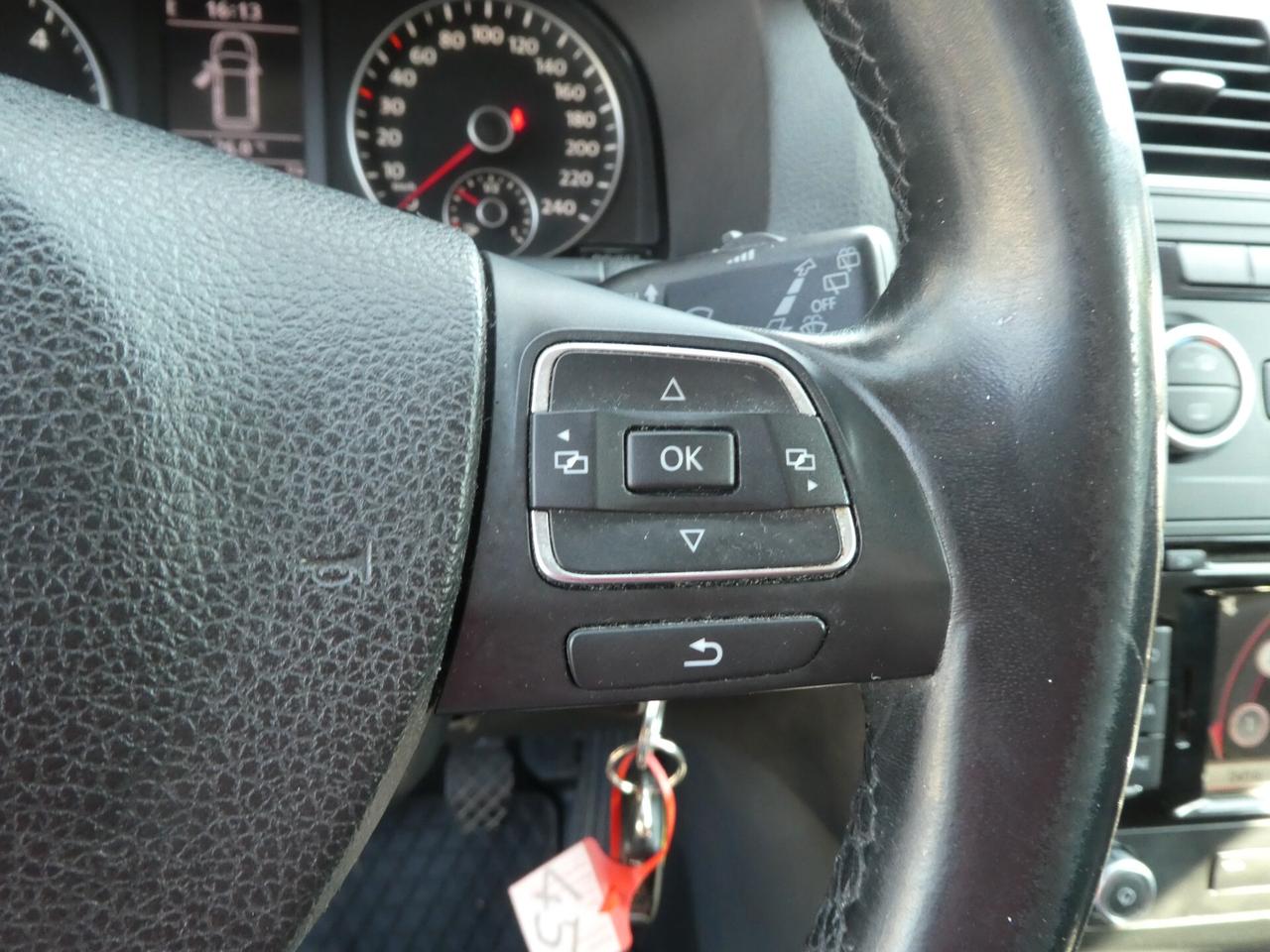 Volkswagen Touran 1.6 TDI DSG Comfortline OK NEOPATENTATI