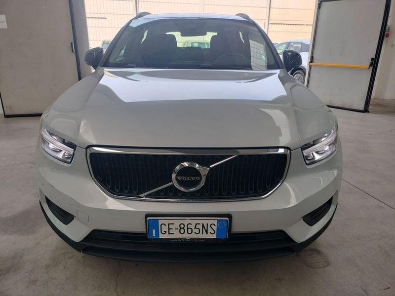 Volvo XC40 T2 Momentum Core