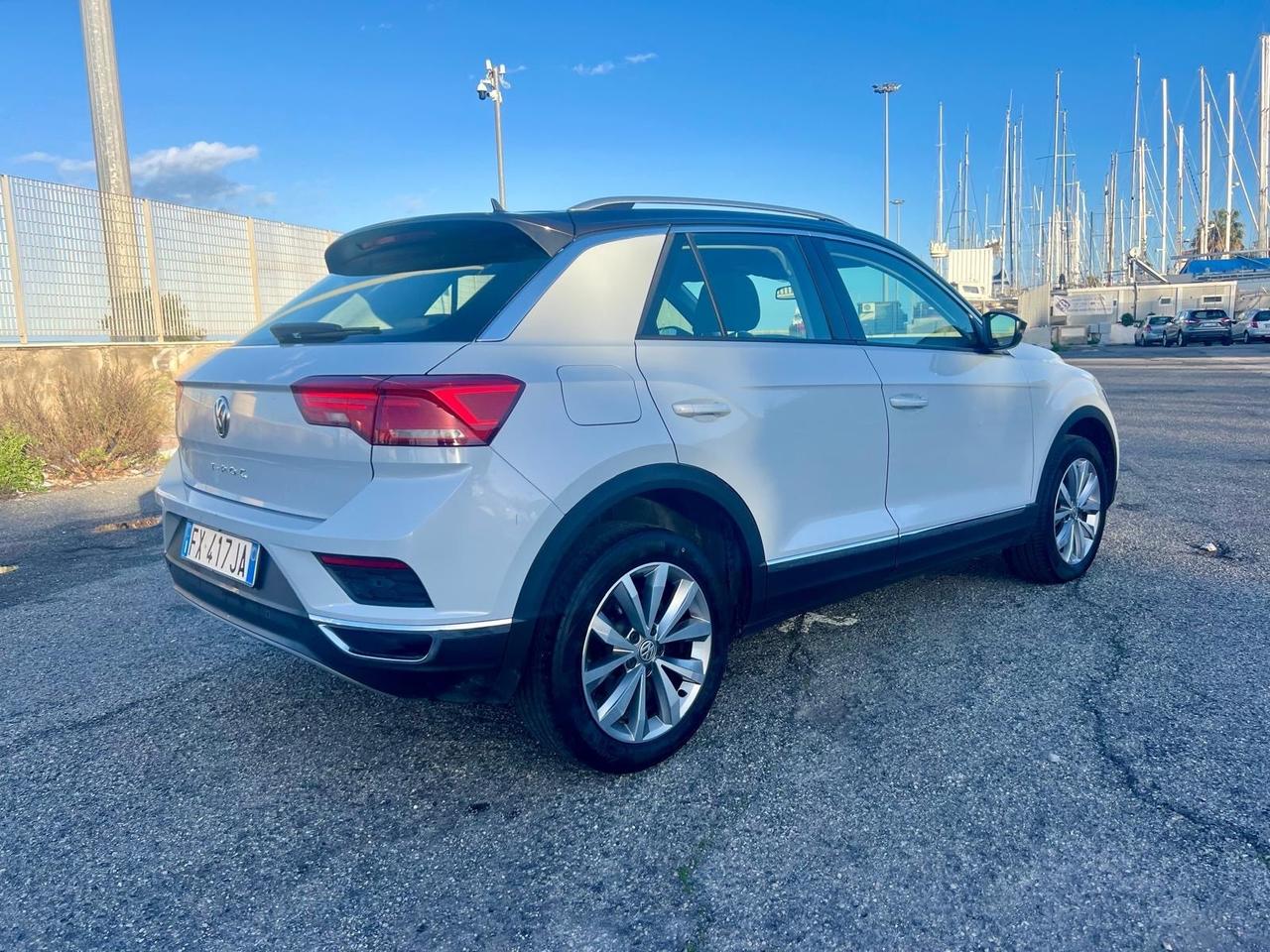 Volkswagen T-Roc 1.6 TDI SCR Business BlueMotion Technology