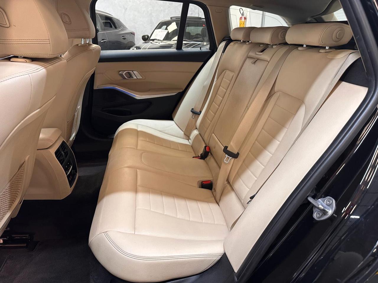 BMW 320 d Touring Luxury auto