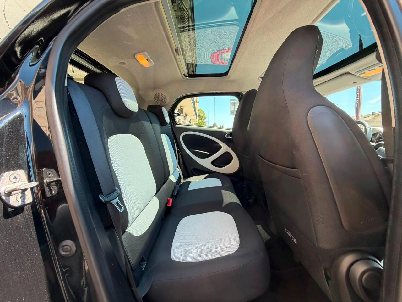 Smart ForFour 60 1.0 Black Passion