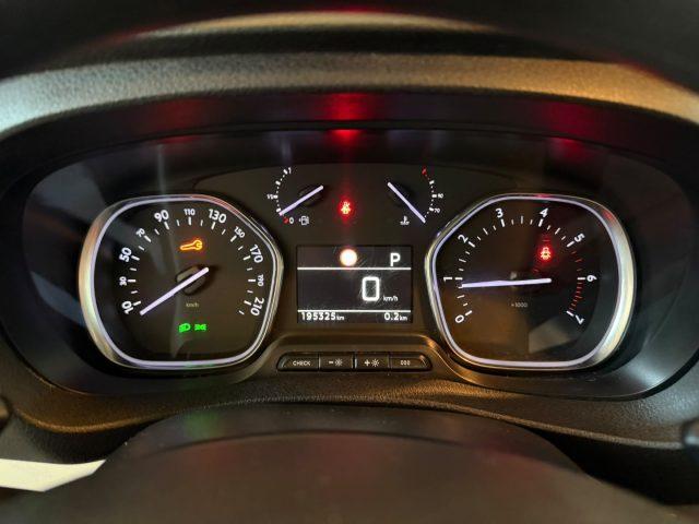 PEUGEOT Traveller BlueHDi EAT8 Compact //NAVI//BLUETOOTH//