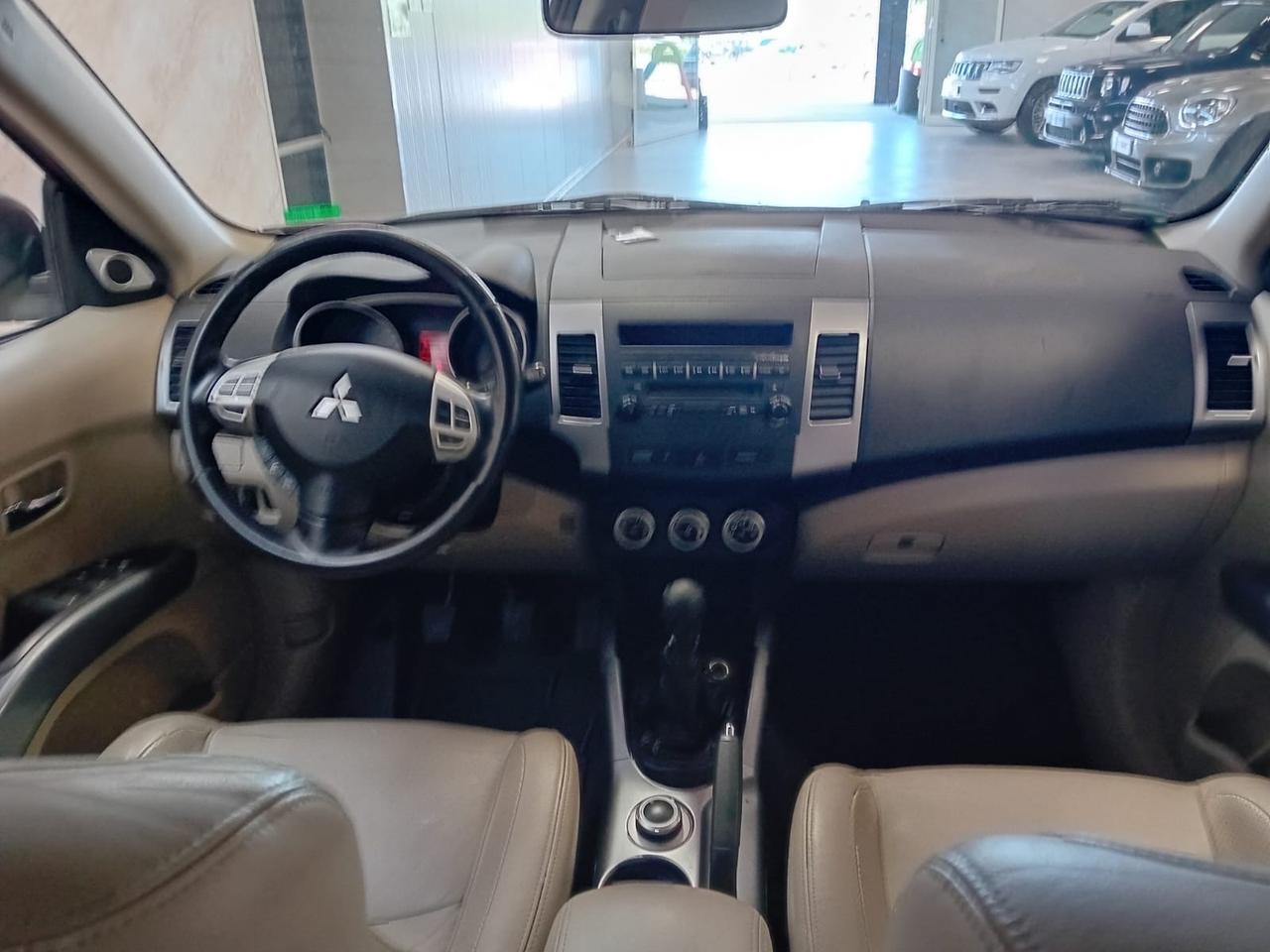 Mitsubishi Outlander 2.2 DI-D 4WD Instyle 7p.