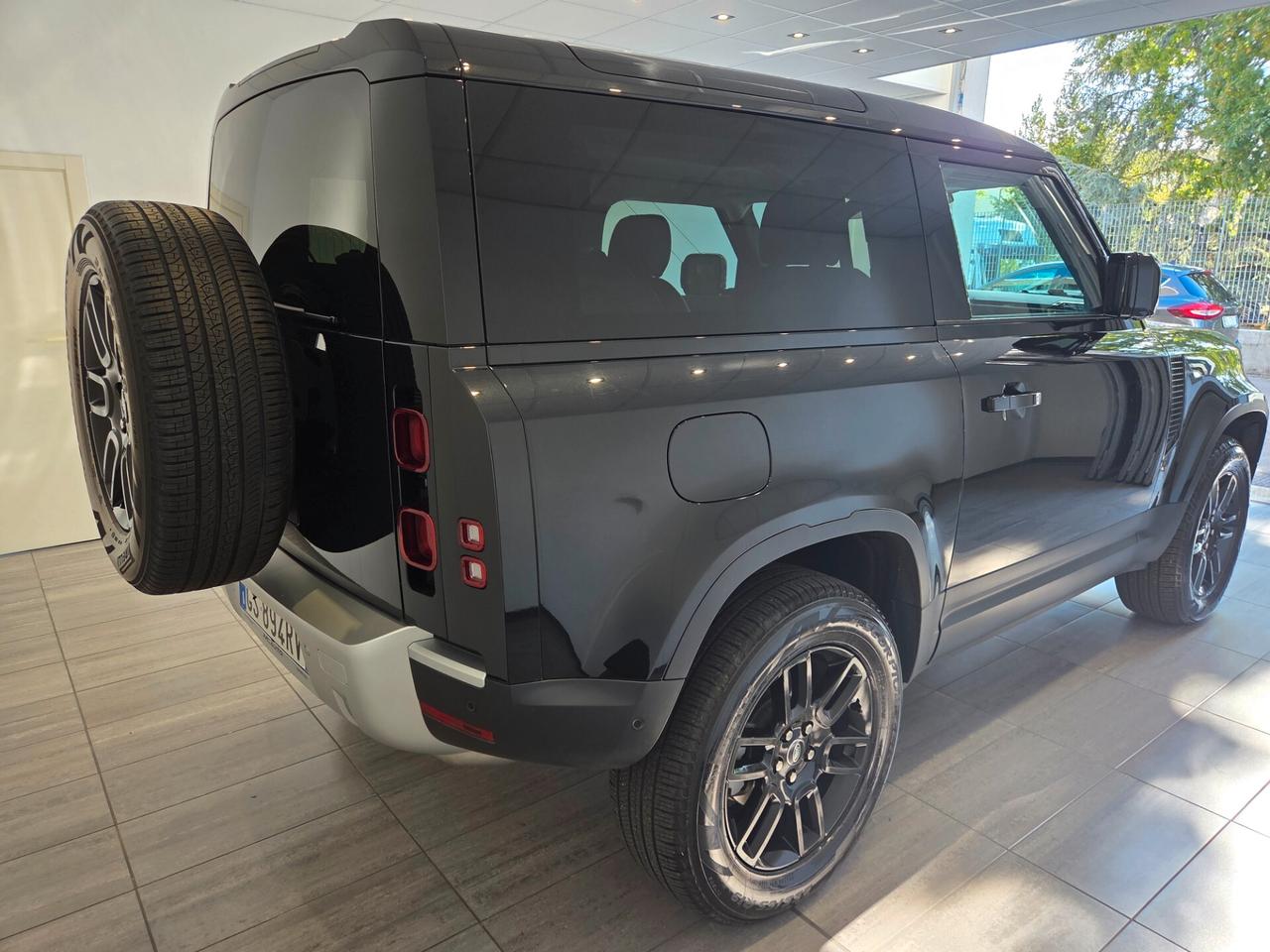 Land Rover Defender 90 3.0D I6 AWD Auto X-Dynamic SE