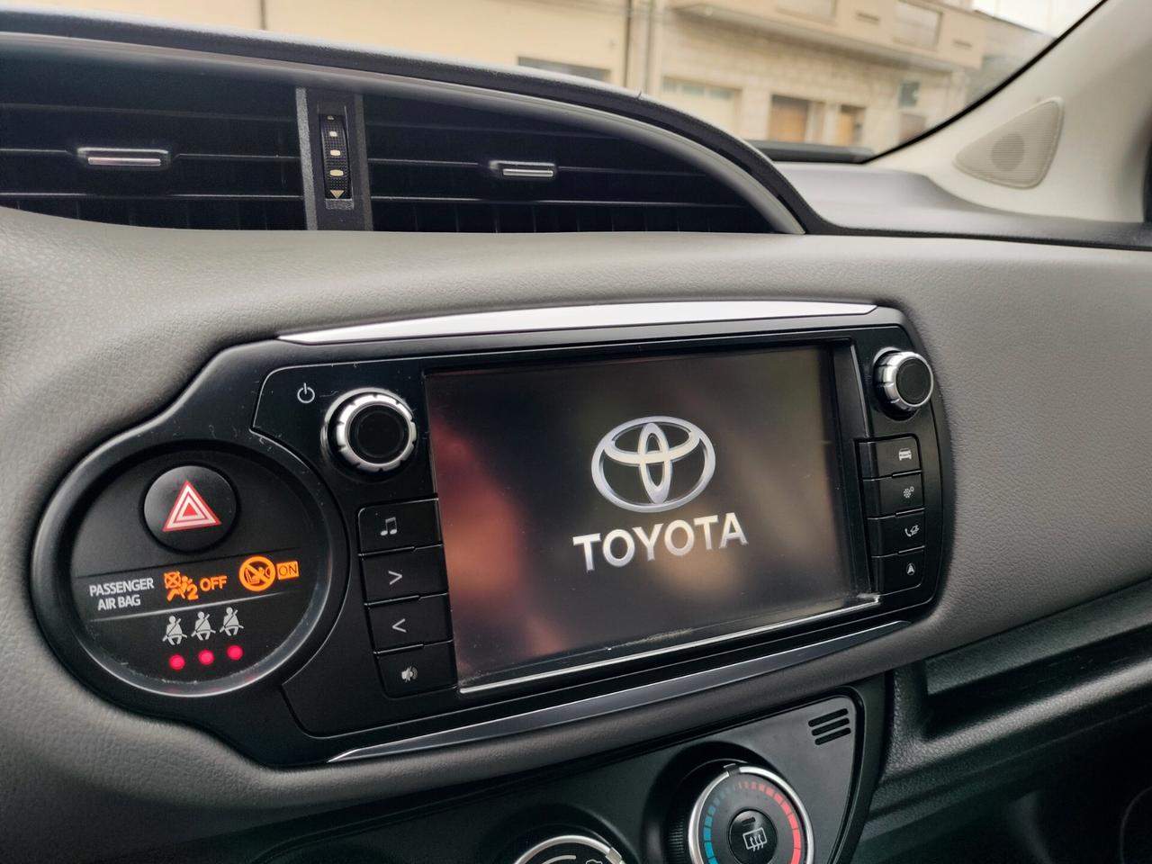 Toyota Yaris 1.0 5 porte Lounge benzina GPL