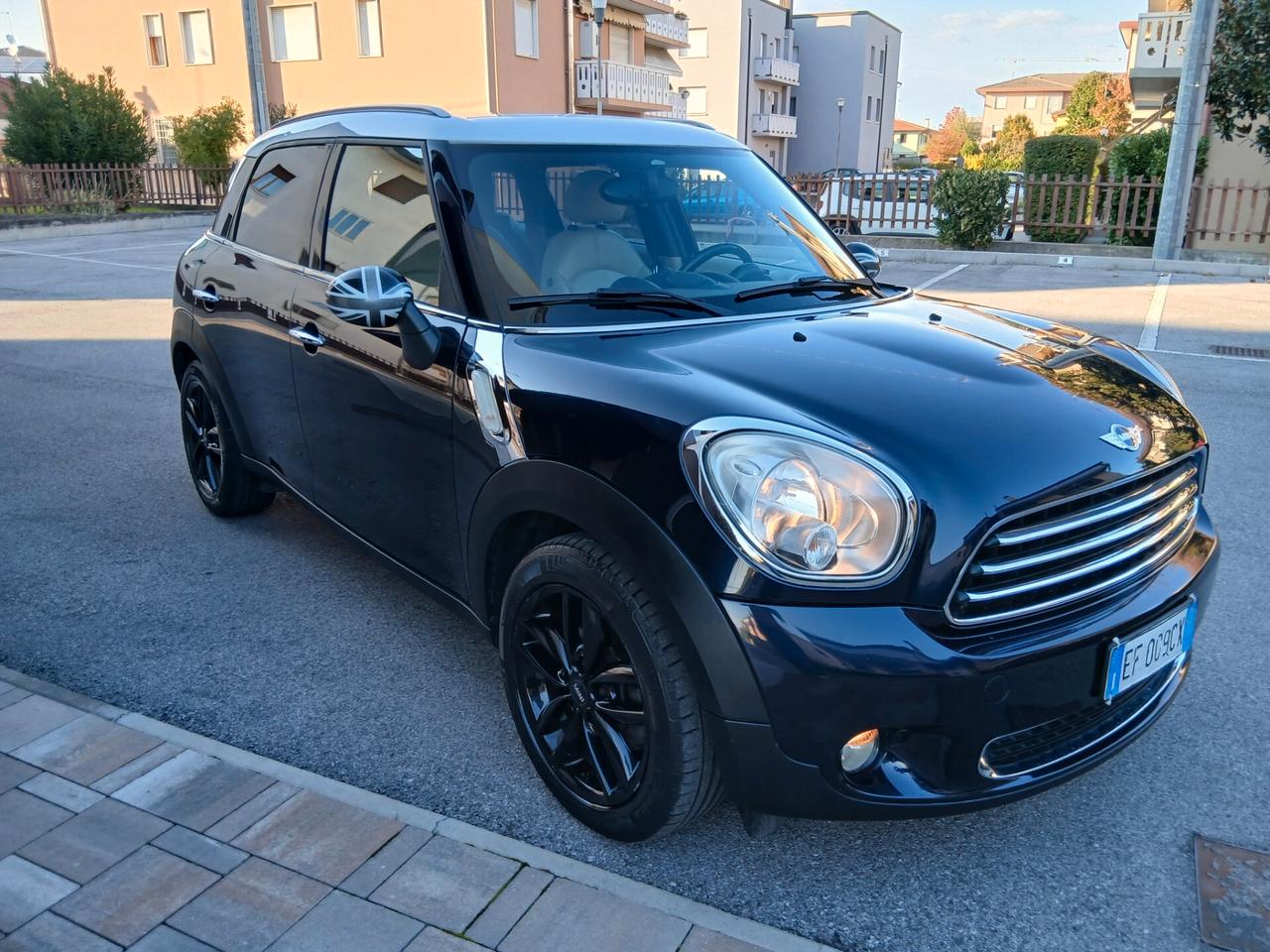 Mini Cooper D Countryman 1.6 full optional in pronta consegna