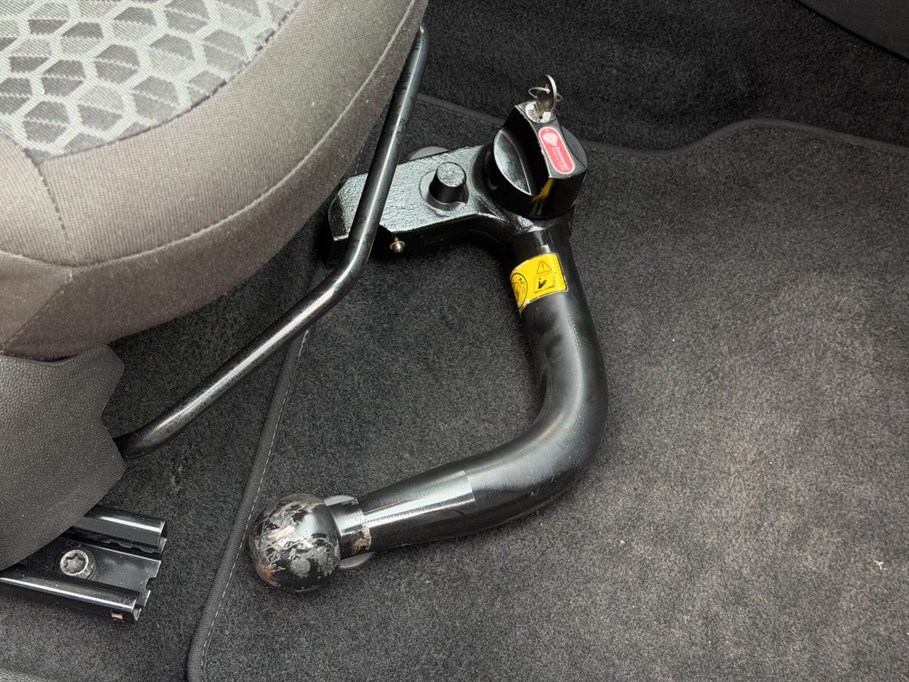 OPEL CORSA 1.4cc 90Cv Benzina Manuale Gancio Traino