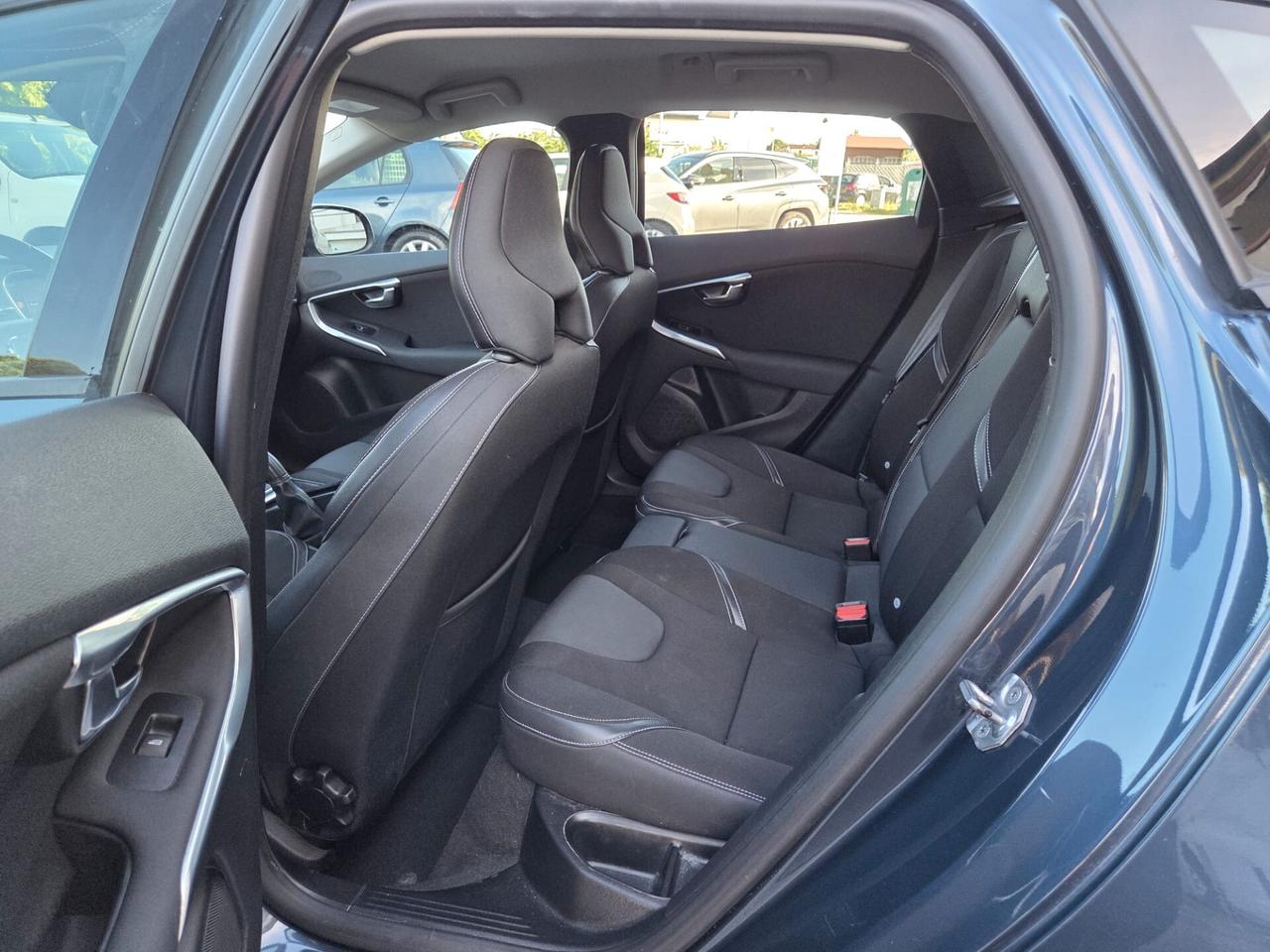 Volvo V40 D2 Momentum