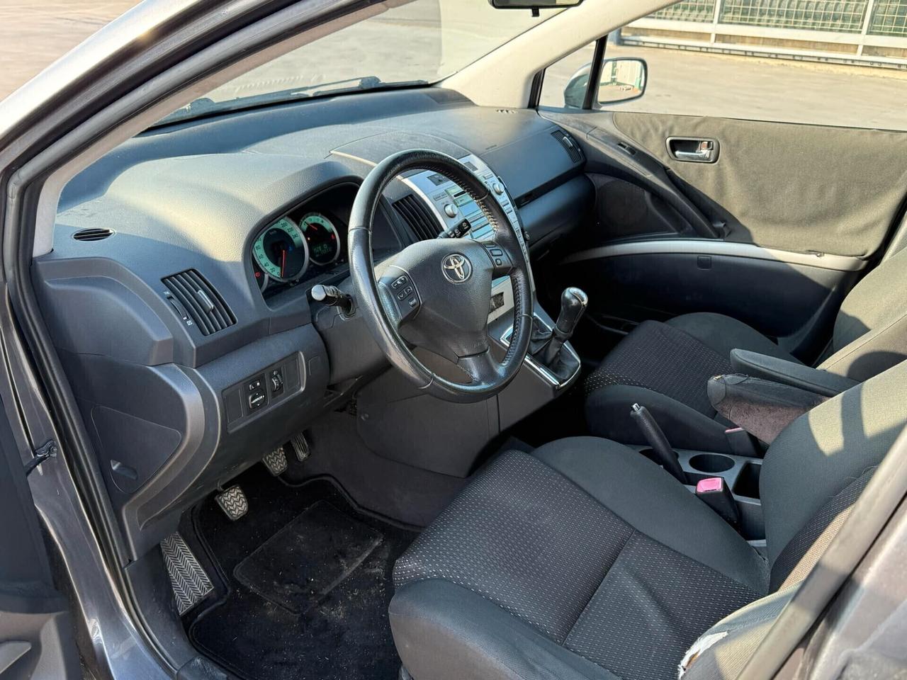 Toyota Corolla Verso 2.2 16V D-4D Luna