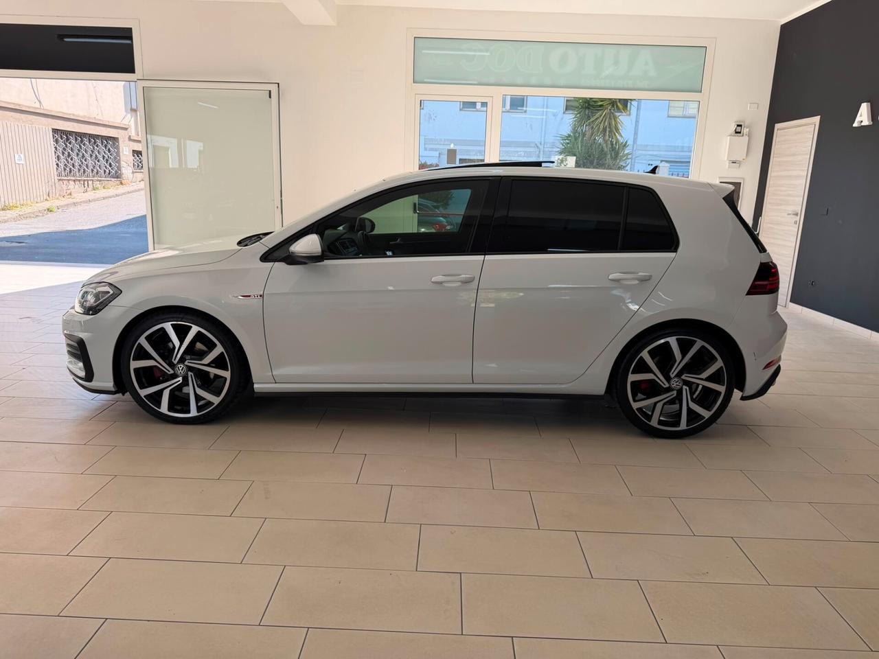 Volkswagen Golf GTI Performance 2.0 245 CV TSI DSG 3p. BMT