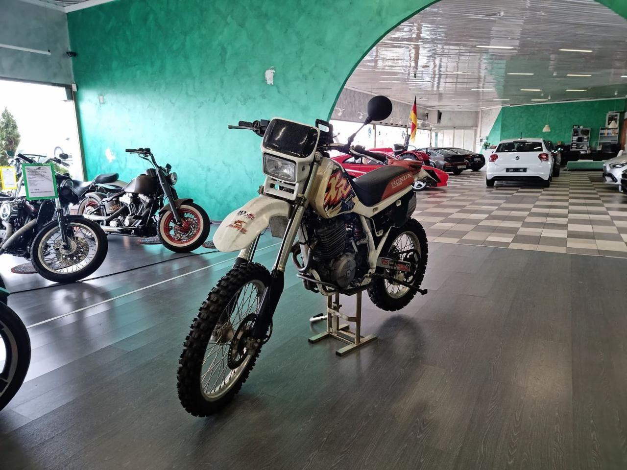 HONDA XR 600 R Blackbird