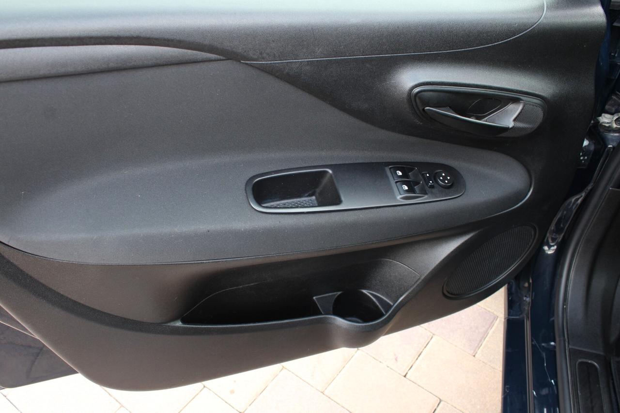 Fiat Punto 1.3 MJT II S&S 95 CV 5 porte Street