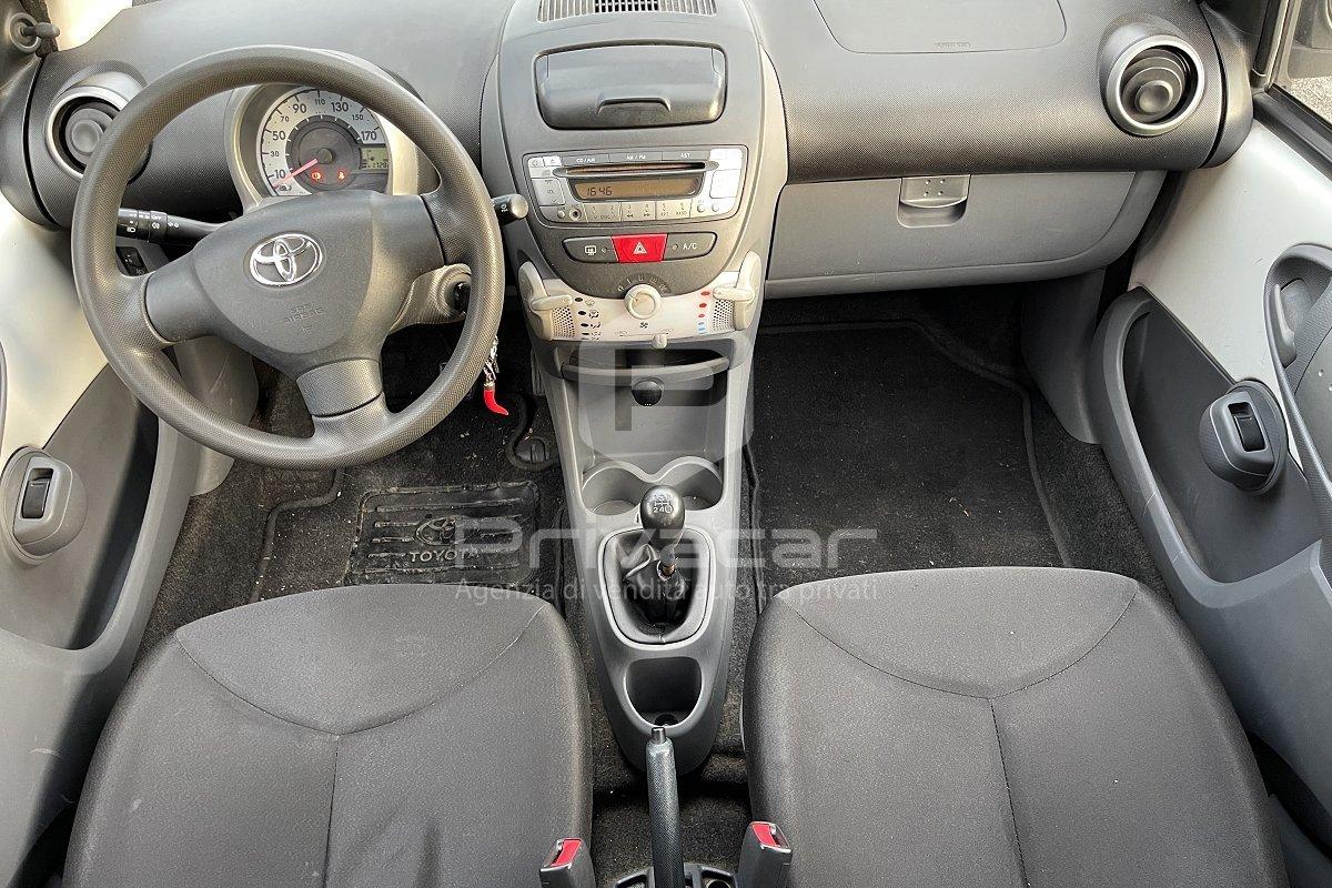 TOYOTA Aygo 1.0 12V VVT-i 5 porte Now Connect