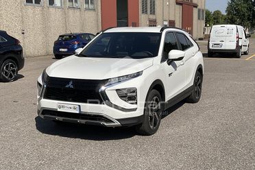 MITSUBISHI Eclipse Cross 2.4 MIVEC 4WD PHEV Instyle SDA Pack 0