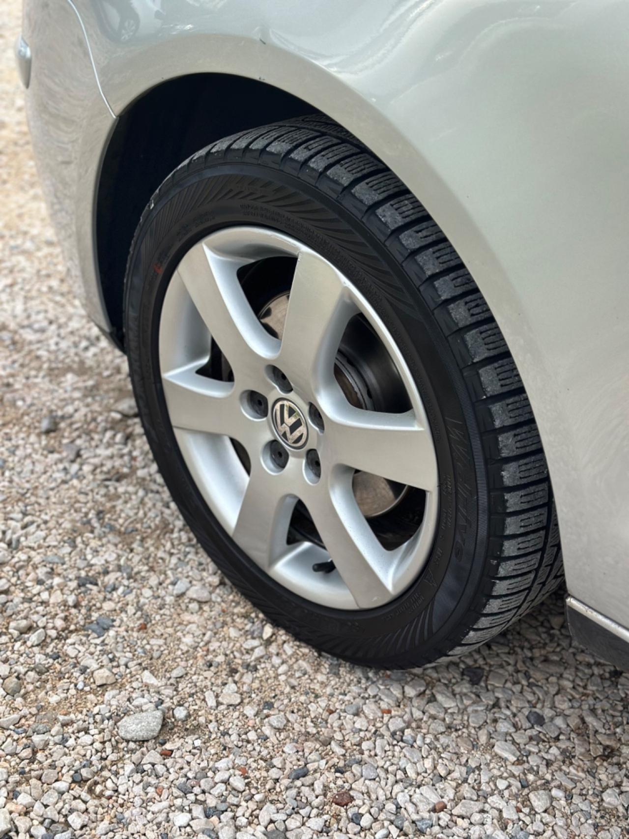 Volkswagen POLO 1.4/80CV TDI 5P SPORTLINE NEOPAT
