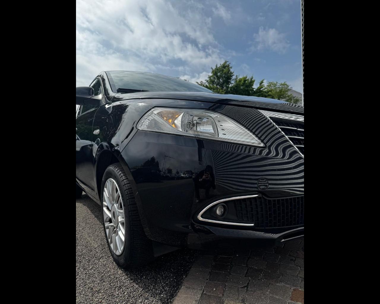 LANCIA YPSILON 1.3 MJT GOLD