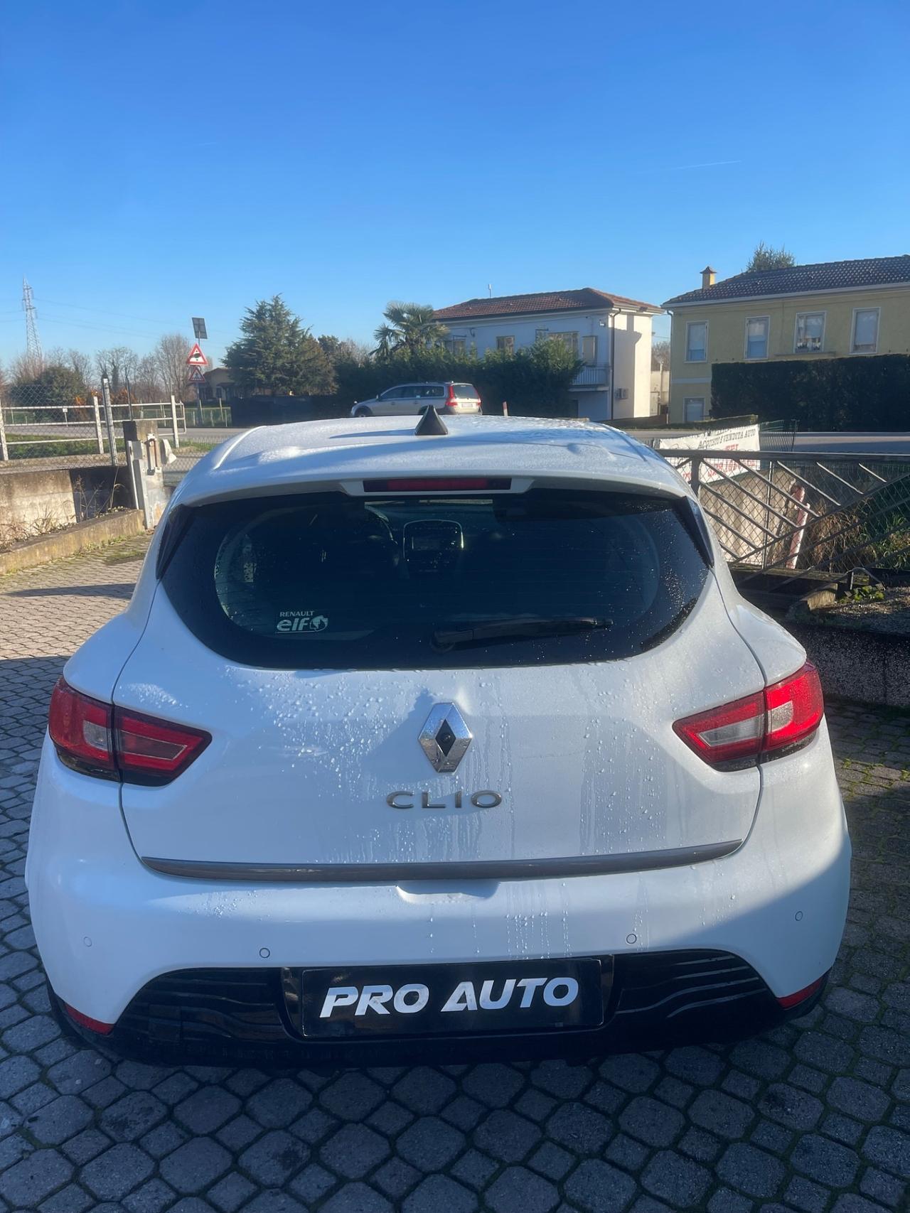 Renault Clio 1.2 75CV GPL 5 porte Costume National