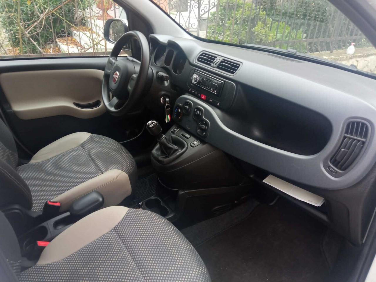 Fiat Panda 1.3 MJT 95 CV S&S Lounge CLIMA VETRI PRYVE MULTIFUNZIONE BARRE SUL TETTO PARA-COLPI