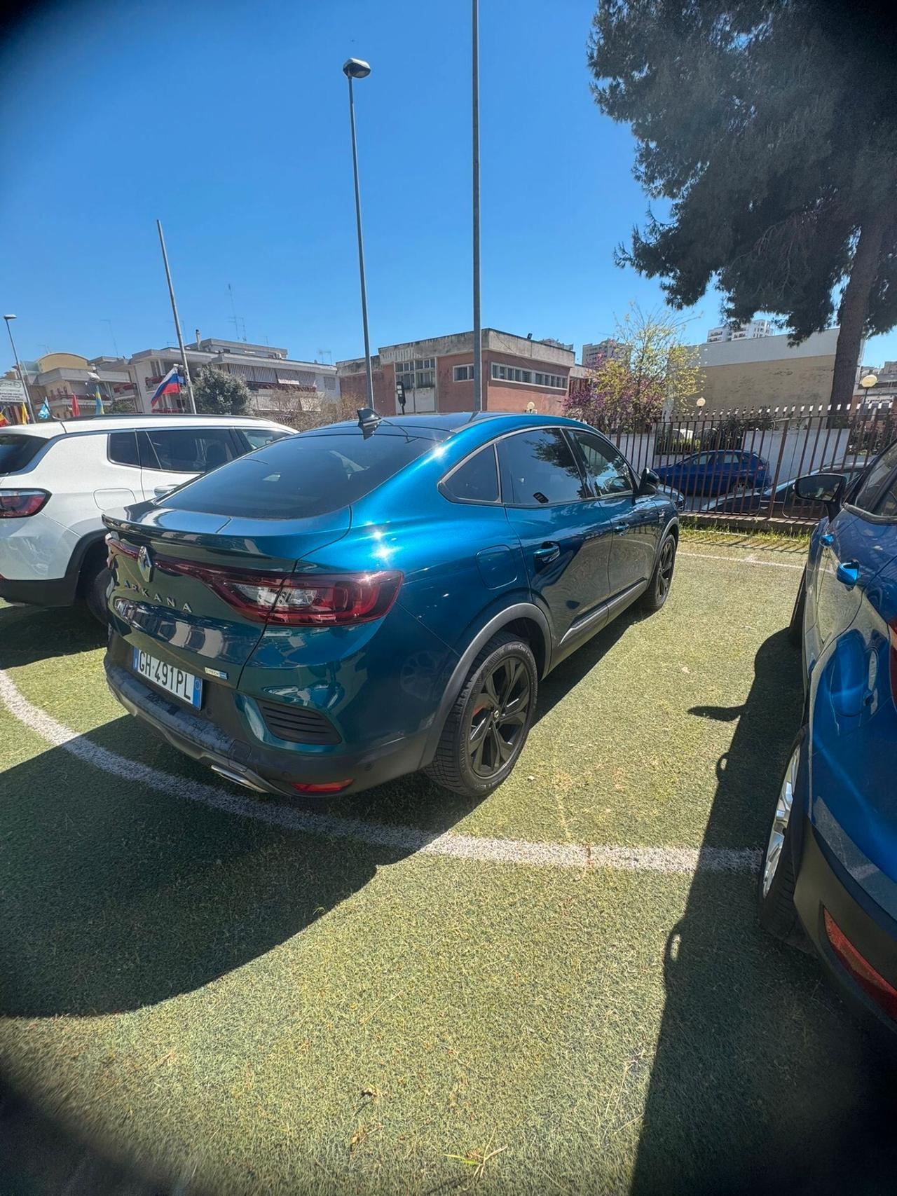 Renault Arkana Hybrid E-Tech 145 CV R.S. Line