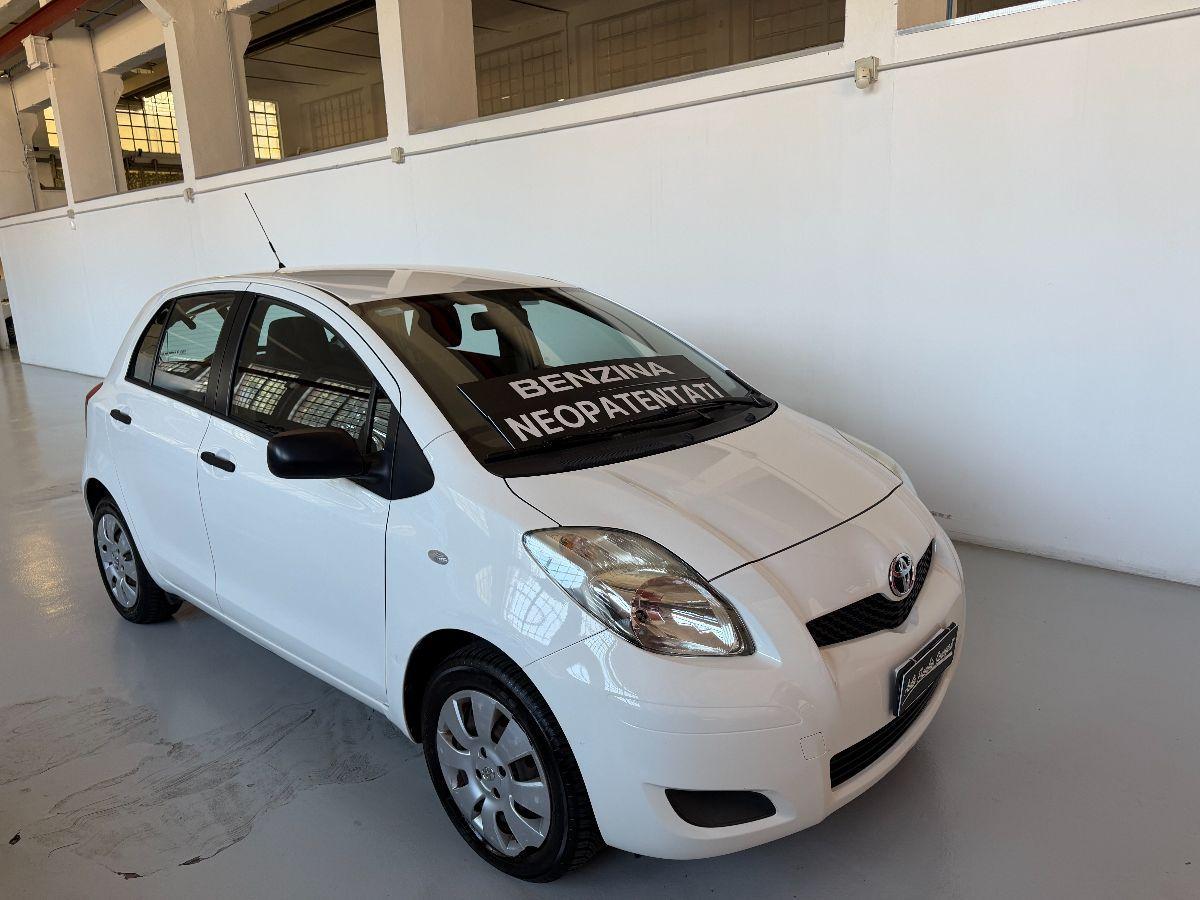 TOYOTA - Yaris - 1.0 5p.