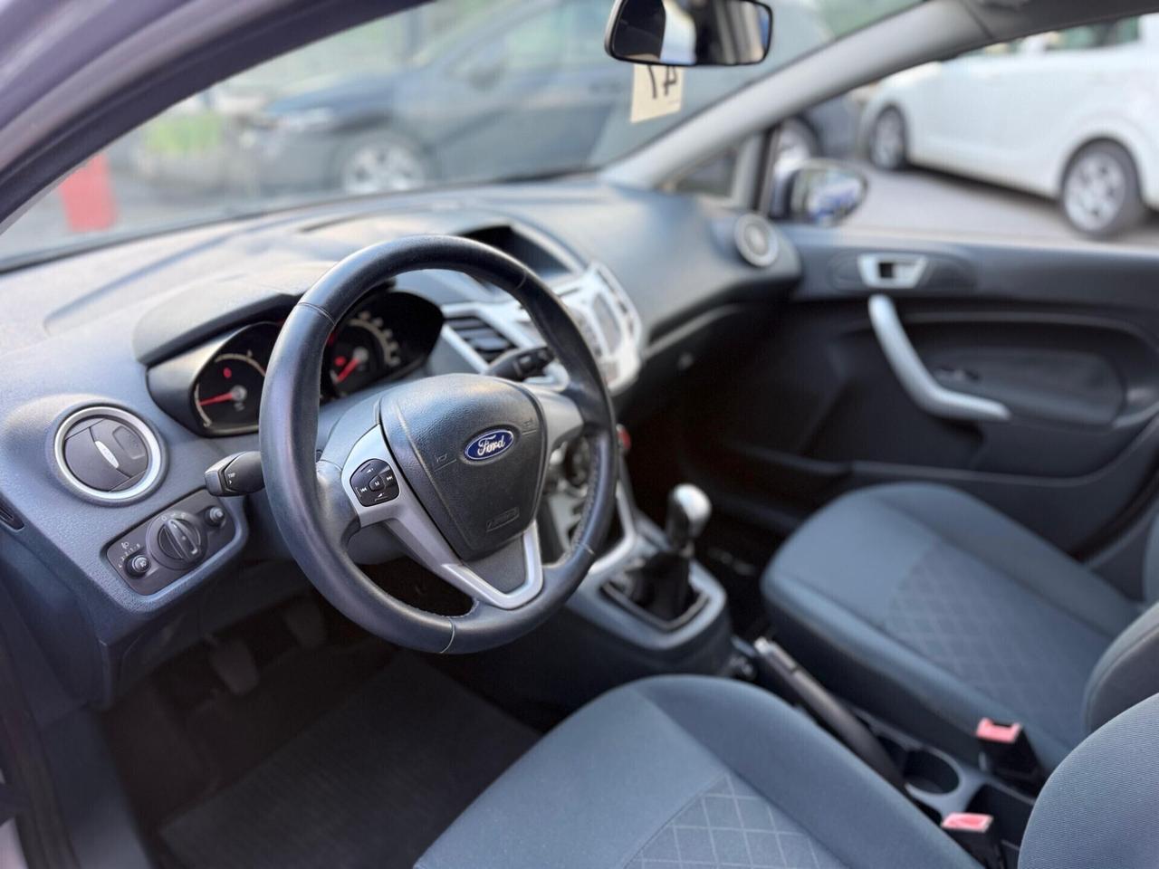 Ford Fiesta Ikon 1.4 TDCi 70CV 5 porte