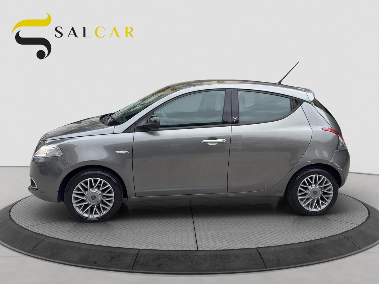 Lancia Ypsilon 1.2 69cv GPL Gold 2012