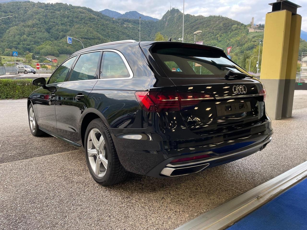 Audi A4 30 TDI/136 CV S tronic Business Advanced