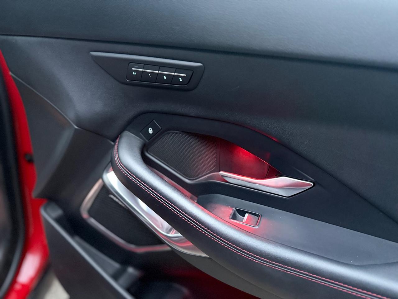 Jaguar E-Pace 2.0D 180 CV AWD R-Dynamic S