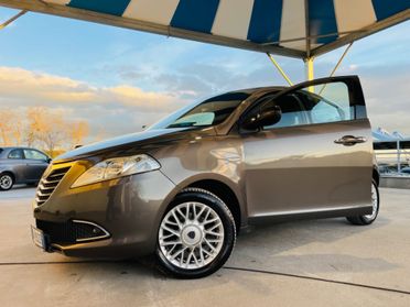 Lancia Ypsilon 1.2 69 CV 5 porte Gold