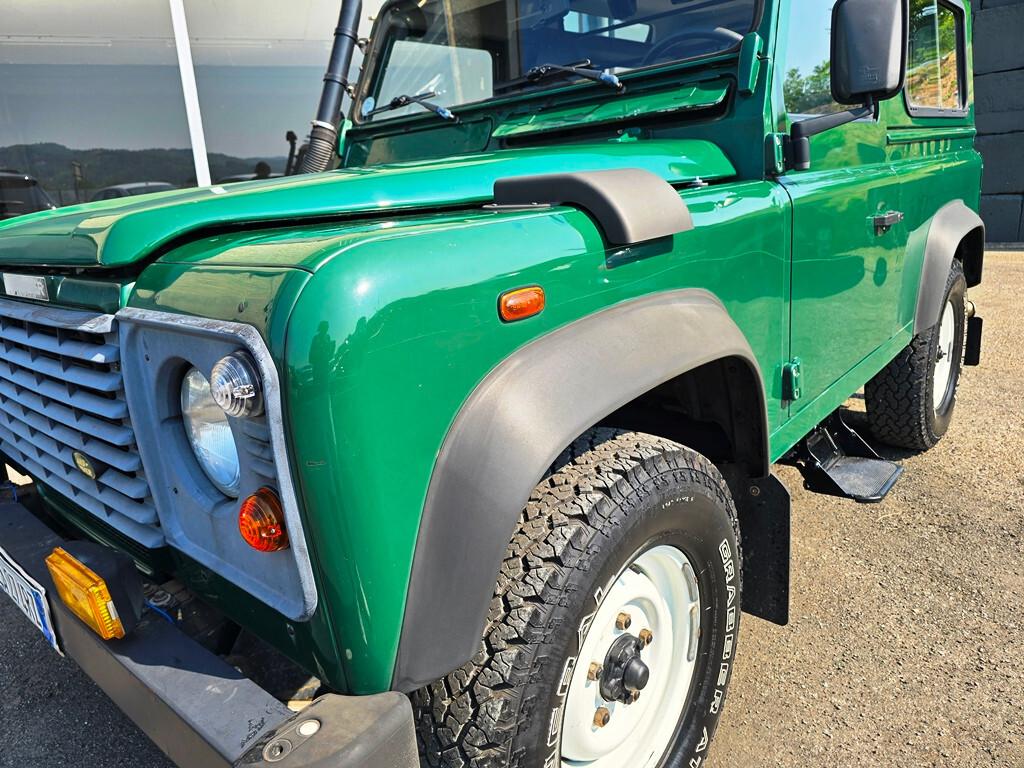 Land Rover Defender 90 2.5 Td5 Station Wagon E