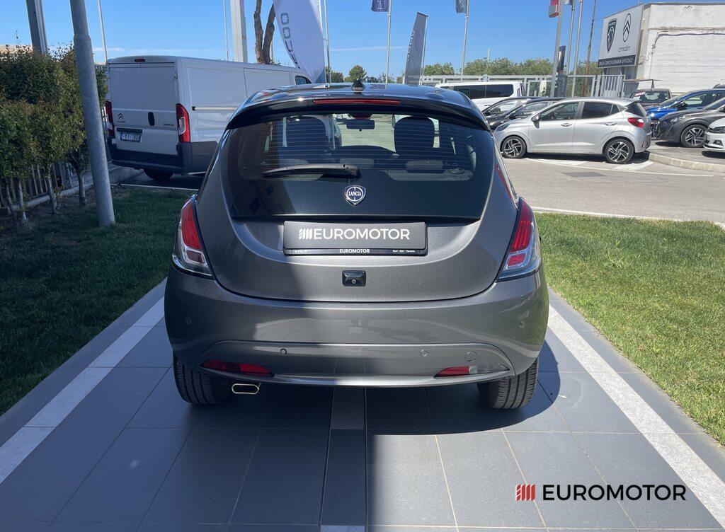 Lancia Ypsilon 1.0 FireFly Hybrid Platino