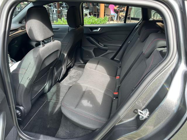 FORD Focus 1.0 EcoBoost Hybrid 125CV AUTO SW ST-Line 44000KM